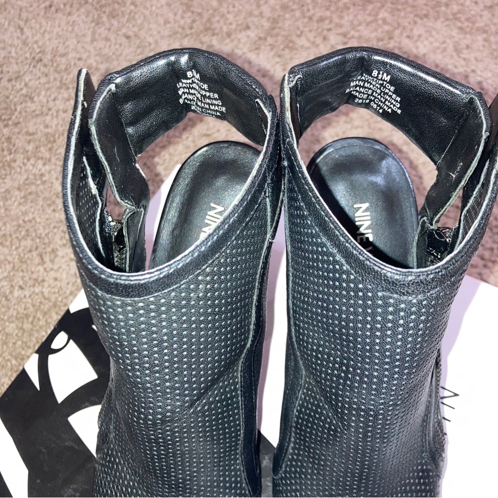 Nine West Black Tiptoe Booties Size 8.5 - Picture 7 of 9